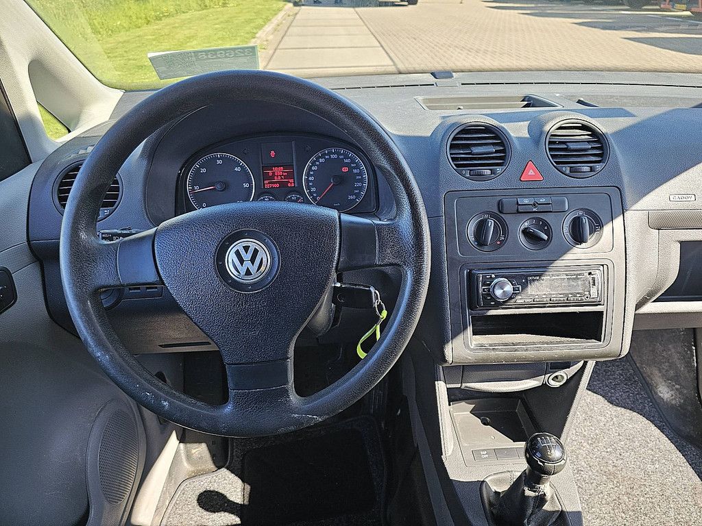 VOLKSWAGEN CADDY 2.0 l1 nap bumpers-kleur