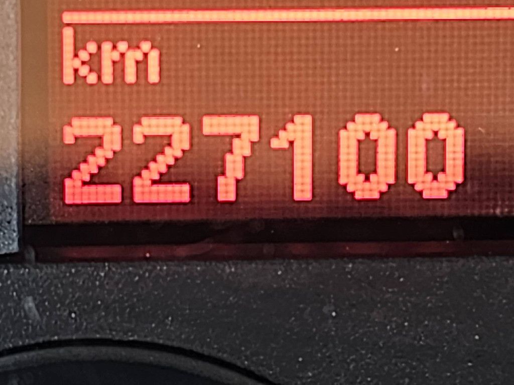 VOLKSWAGEN CADDY 2.0 l1 nap bumpers-kleur