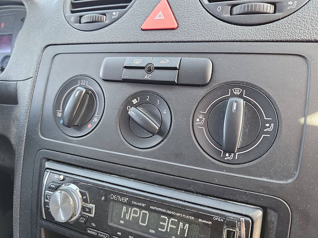 VOLKSWAGEN CADDY 2.0 l1 nap bumpers-kleur