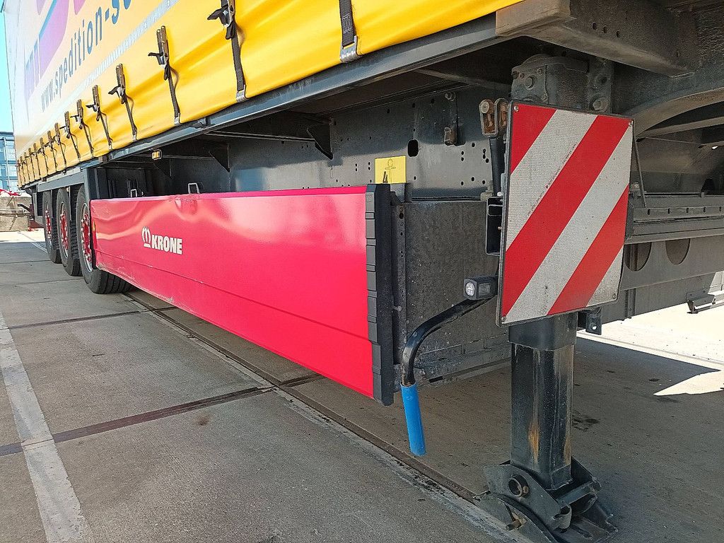 KRONE SD 2x lift axle extend.