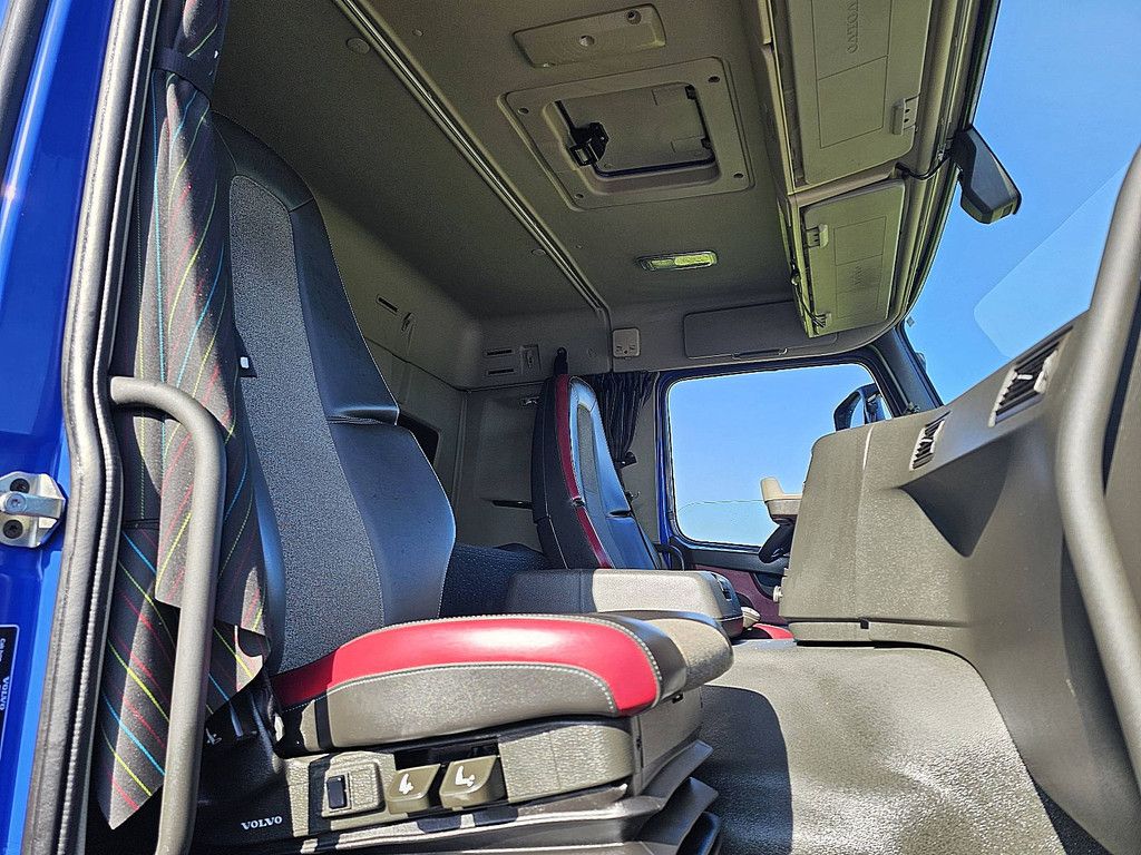 VOLVO FM 330 sleepercab nl-truck