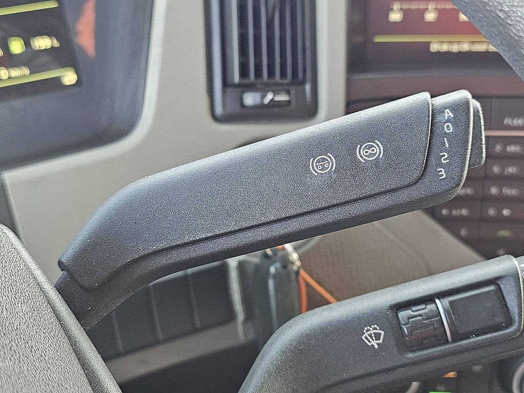 VOLVO FM 330 sleepercab nl-truck