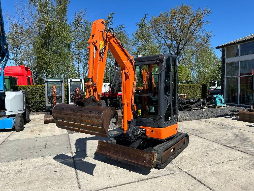 Hitachi Zaxis 22U-2 CLR