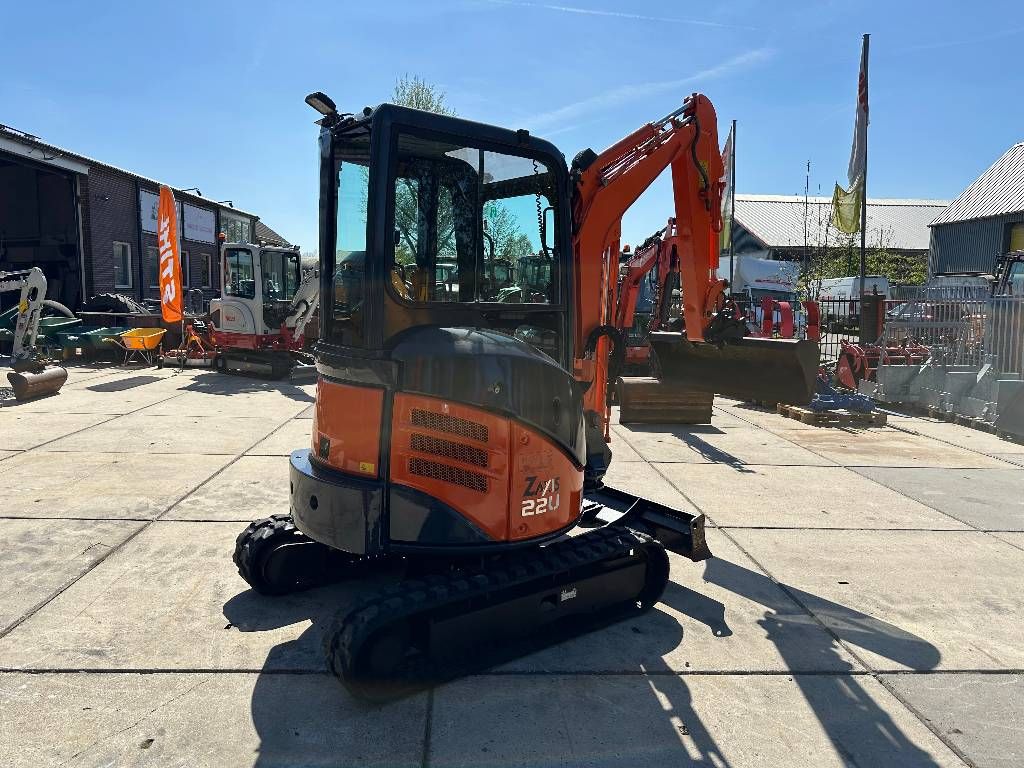 Hitachi Zaxis 22U-2 CLR