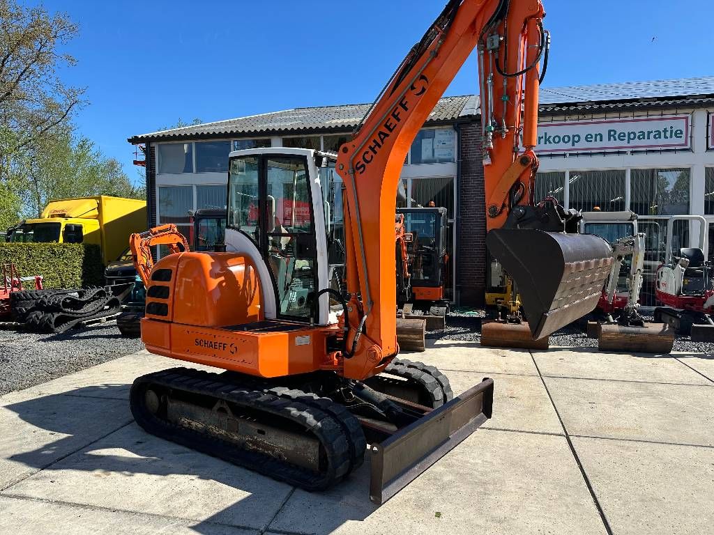 Schaeff HR 18 / Terex TC48