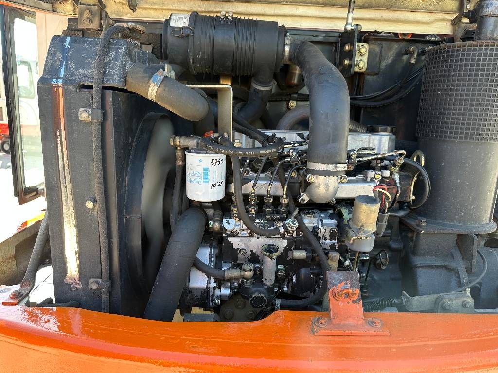 Schaeff HR 18 / Terex TC48