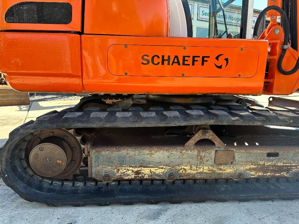 Schaeff HR 18 / Terex TC48
