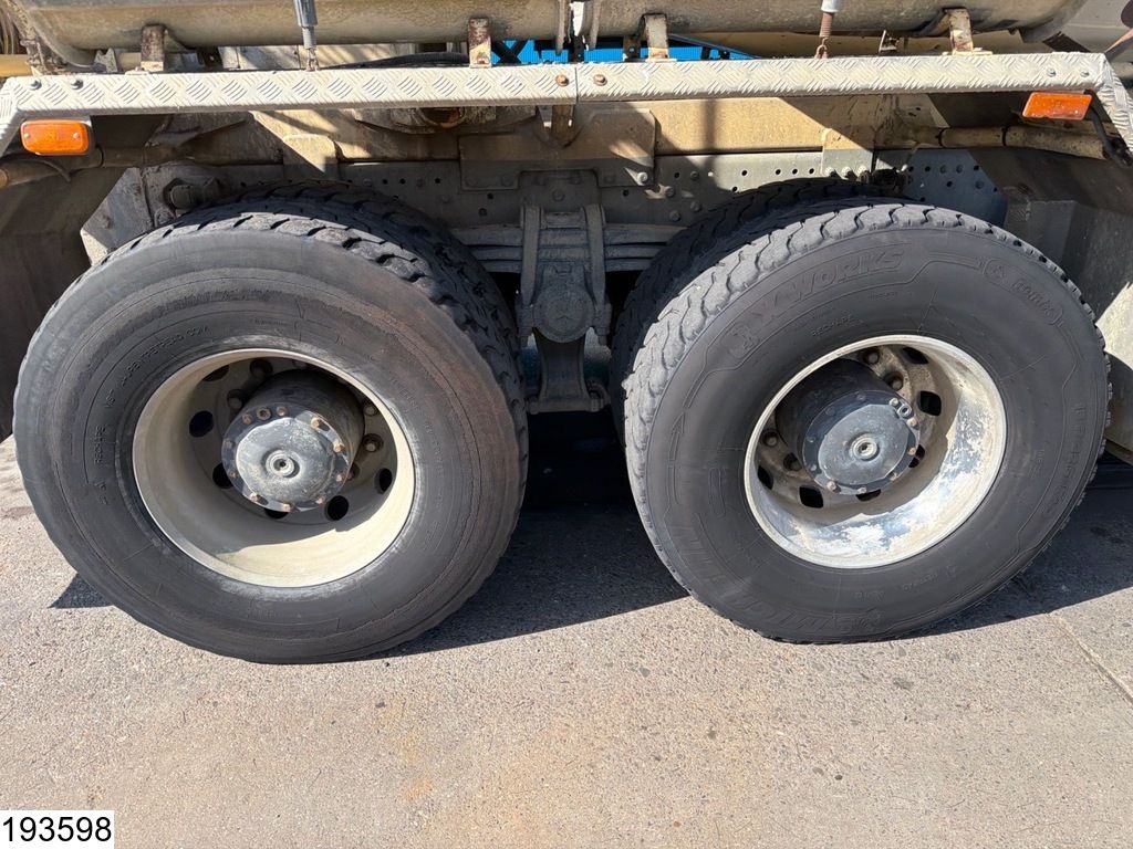 Mercedes Actros 3236 8x4, Euro 4, 8m³, Steel springs, Remote