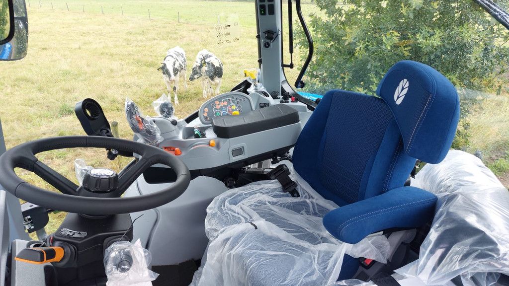 New Holland T5 140 AutoCommand