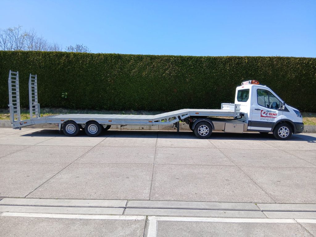 Ford Transit + semi-dieplader 9,0 m.