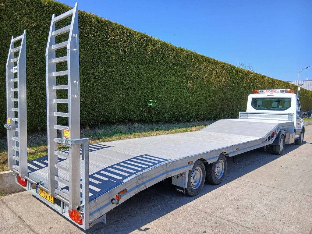 Ford Transit + semi-dieplader 9,0 m.