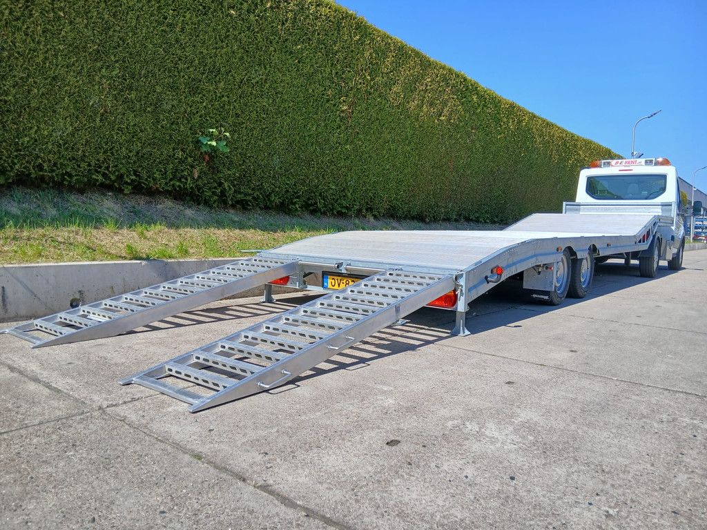 Ford Transit + semi-dieplader 9,0 m.