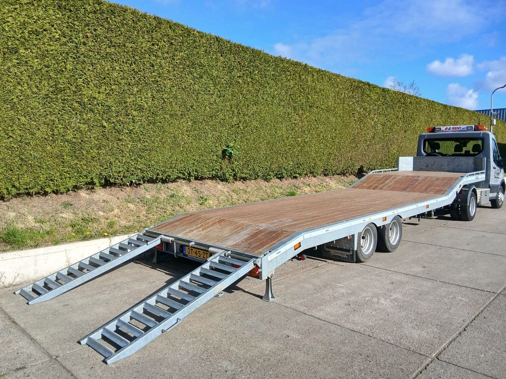 Ford Transit + smi-dieplader oplegger 8,5 m.