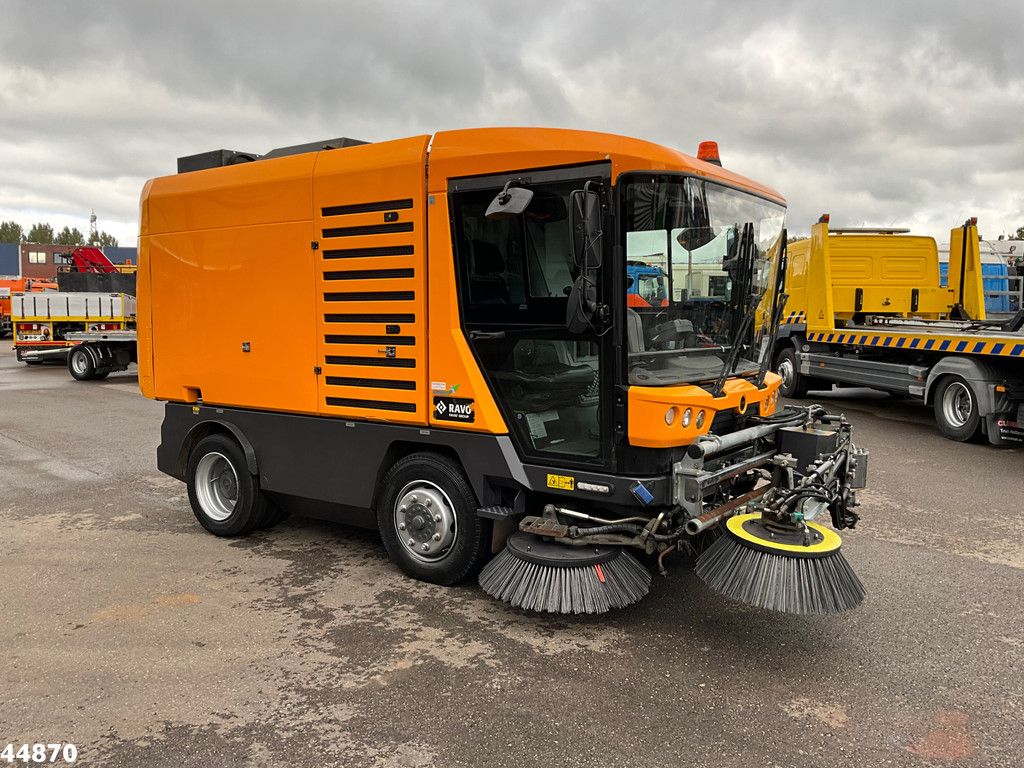 Ravo 540 with 3-rd brush