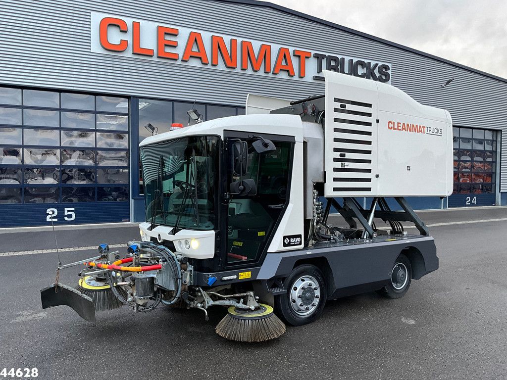 Ravo 540 Euro 6 with 3-rd brush