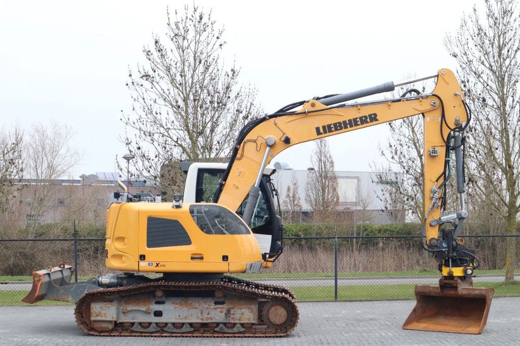Liebherr R914 COMPACT STD | ROTOTILT | 2X BUCKET | DOZERBLADE