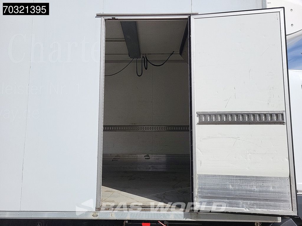 Mercedes Atego 1224 4X2 12tonner Thermo King T-1200R 1500kg ladebordwand Automatic Euro 6