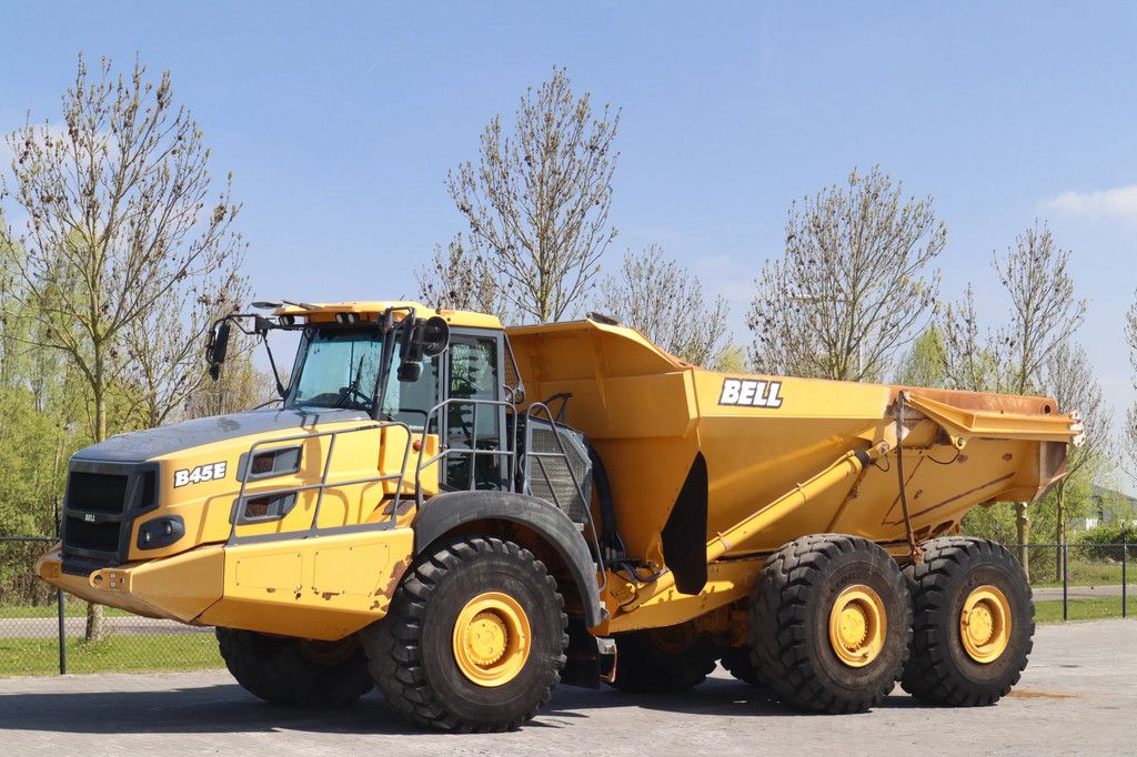 Bell B45E | B 45 E | TAILGATE | GOOD TIRES