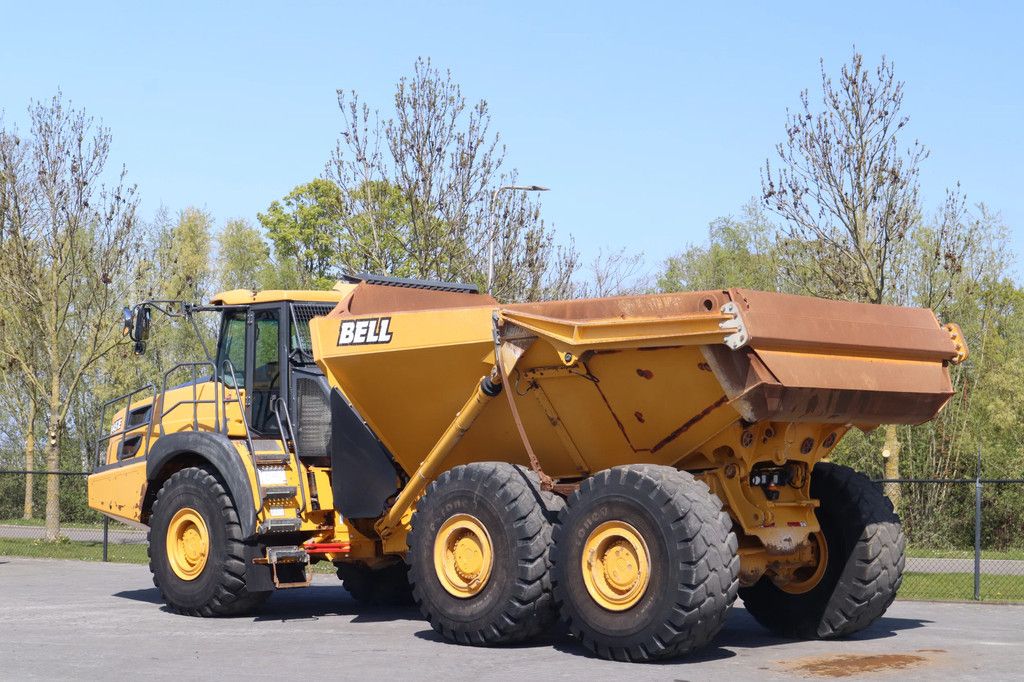 Bell B45E | B 45 E | TAILGATE | GOOD TIRES