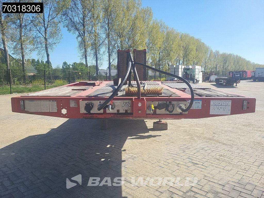 Goldhofer STZ-L5-52/80 4x Steering Axle 1x Lift axle Ramps