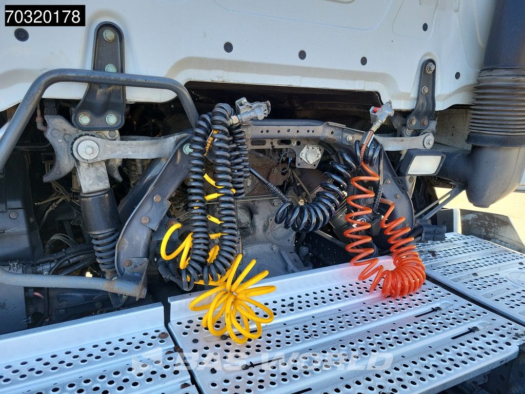 Mercedes Actros 1842 4X2 NL-Truck StreamSpace 2xTanks