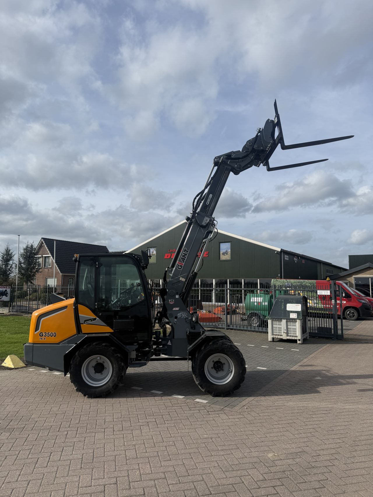 Giant g3500 Hd Tele ( 800 uur )