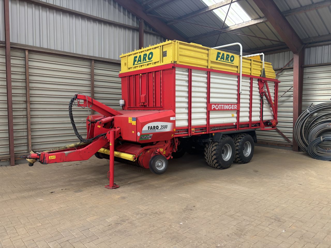 Pottinger Faro 3500 opraapwagen ladewagen