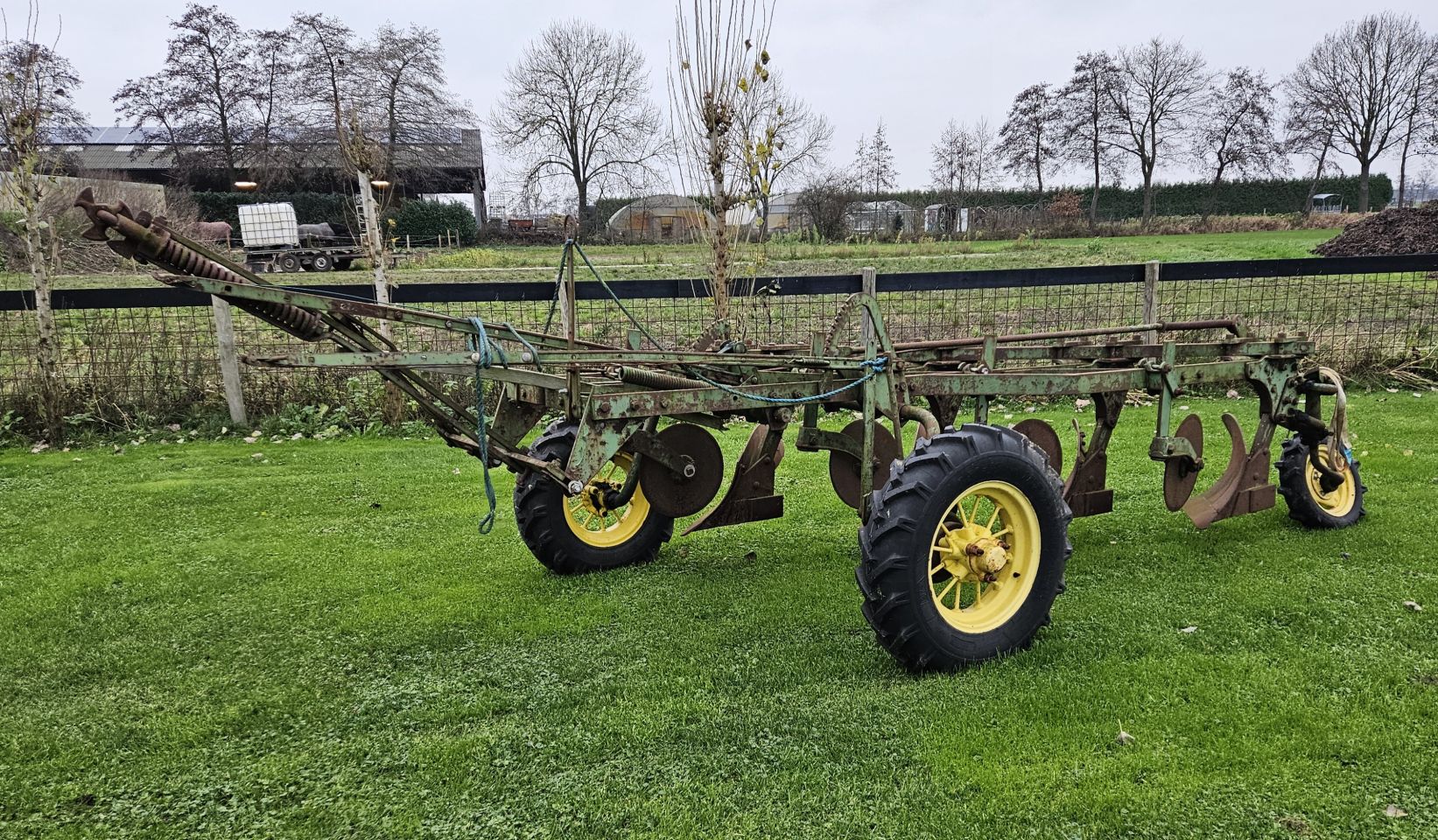 John Deere Oldtimer ploeg - 4 schaar