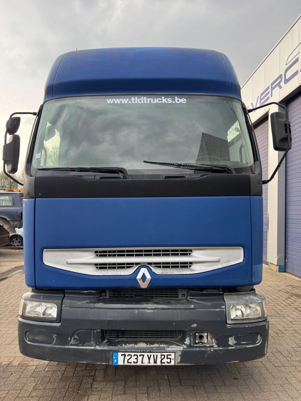 Renault Kerax 420 **MANUAL GEARBOX-FRENCH TRUCK**