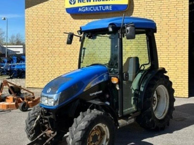 New Holland T3040