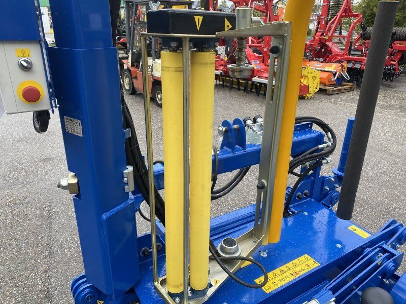 Göweil Rundballenwickelmaschine G1015