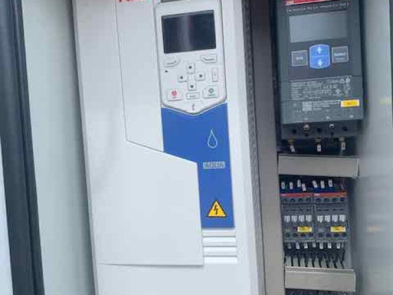 Ferbo Fox Dieselaggregat mit 40 KVA und Unterwasserpumpe