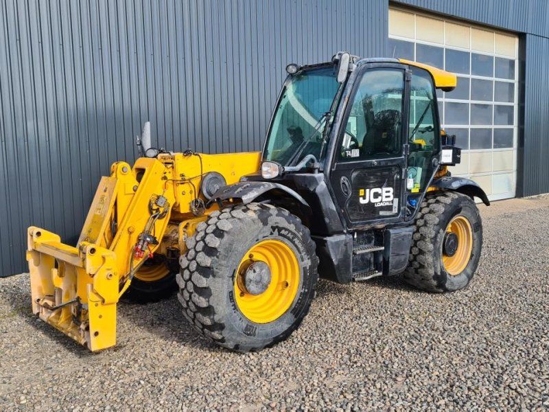 JCB 541-70