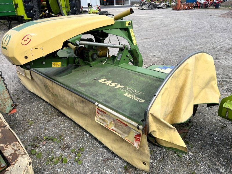 Krone EASY CUT F 320 M Pull