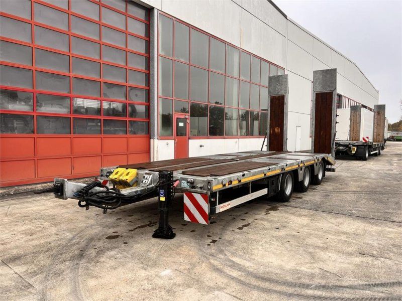 Möslein TTA33 Schwebheim 31 t Tridemtieflader gelenkt, Ne