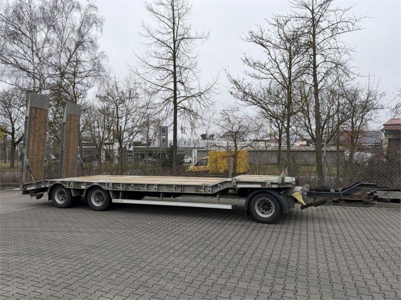 Humbaur HTD 30 3 Achs Tieflader, Wenig Benutzt