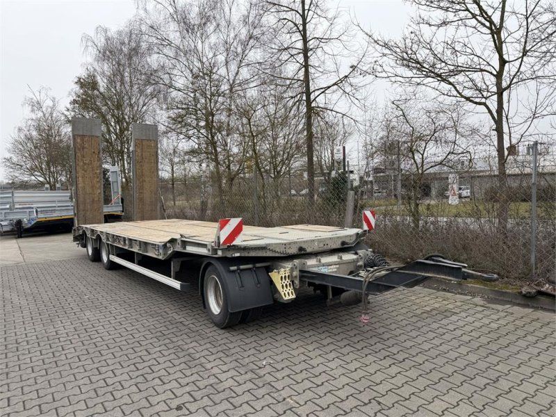 Humbaur HTD 30 3 Achs Tieflader, Wenig Benutzt