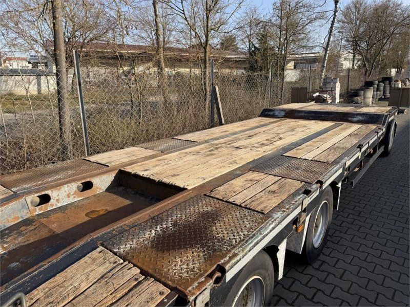 Schwarzmüller T3 3 Achs Tieflader