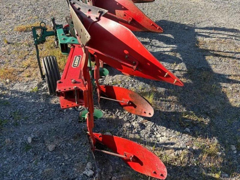 Kverneland charrue ls95 .