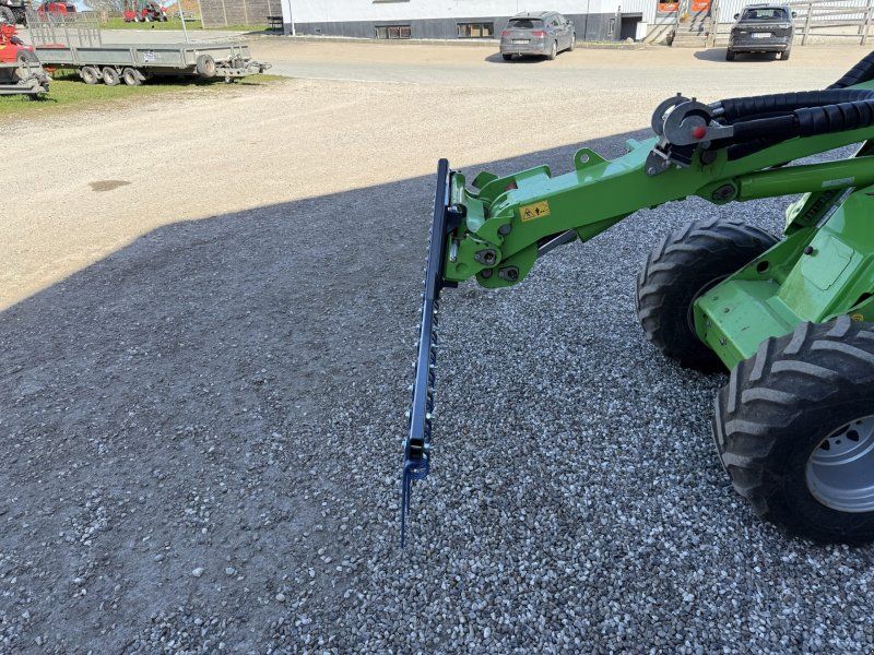 Avant Gårdspladsrive