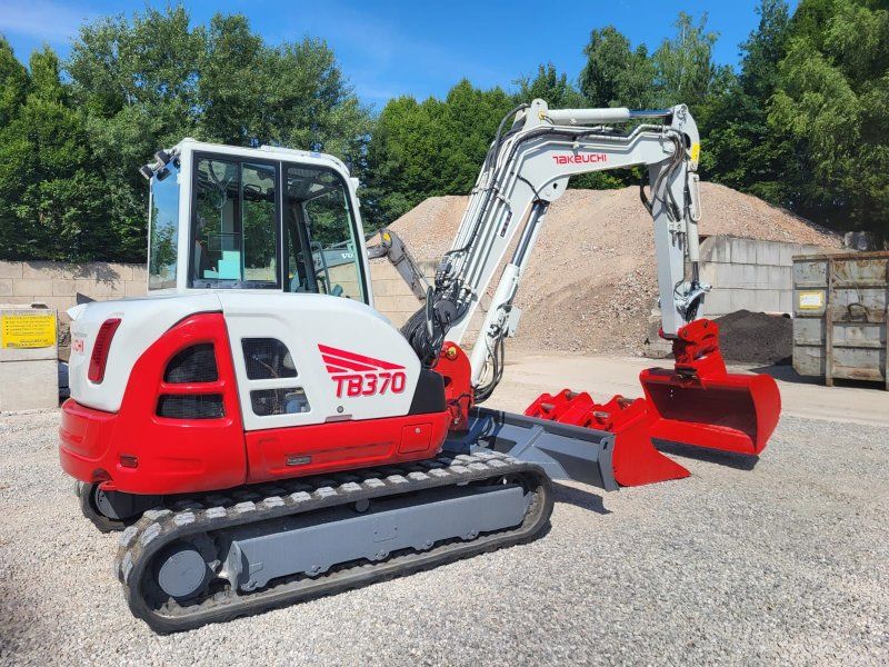 Takeuchi TB370