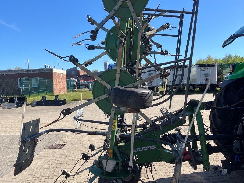 Fendt TWISTER 8608 DN