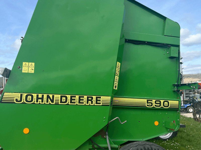 John Deere 590