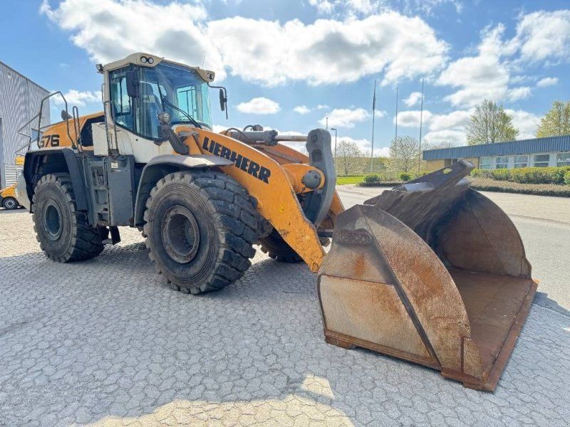 Liebherr L 576