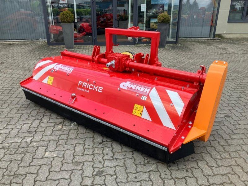 Dücker UM 27 Front