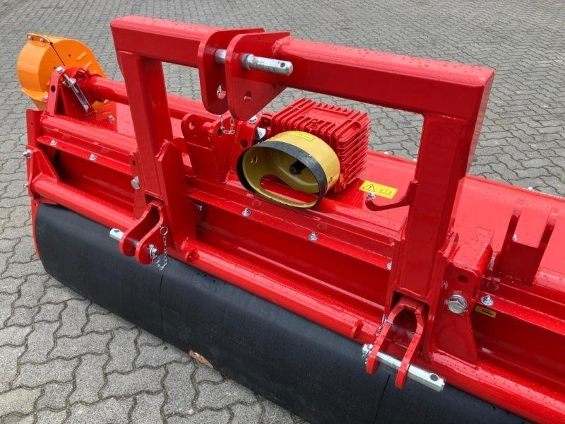 Dücker UM 27 Front