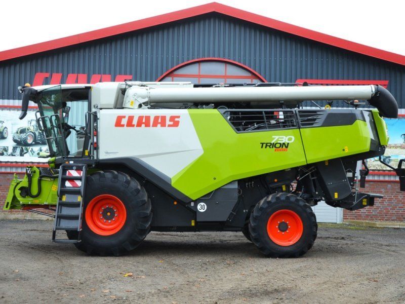 Claas TRION 730