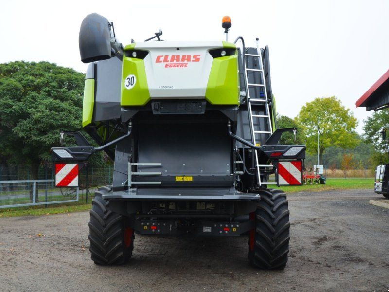 Claas TRION 730