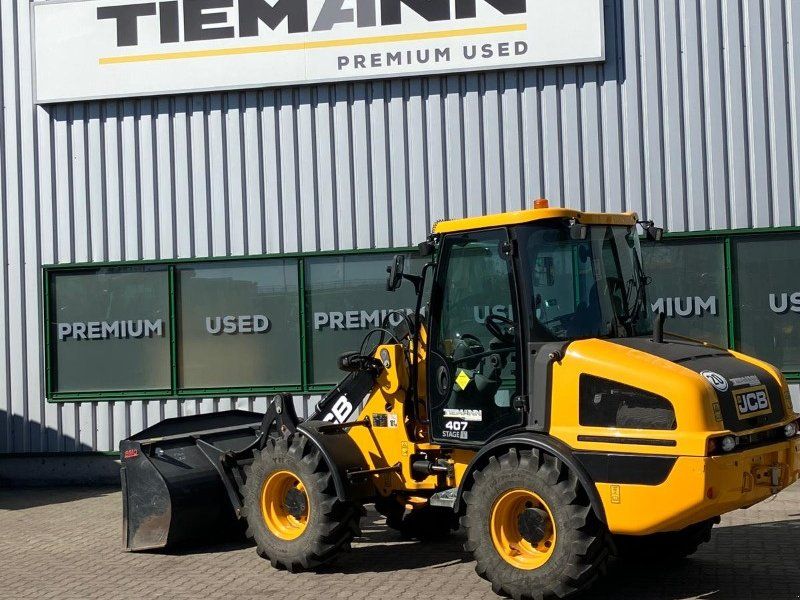 JCB 407