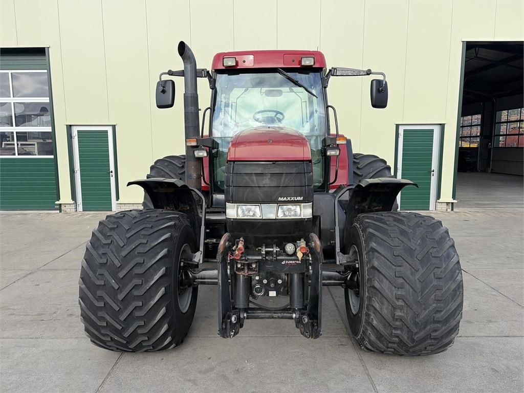 Case IH MX 135